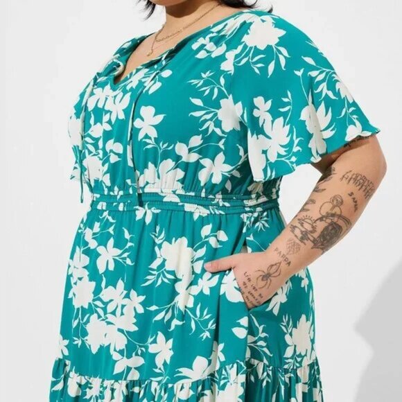 Torrid Tea Length Studio Crepe De Chine Tie Neck Tiered Dress - Picture 4 of 16